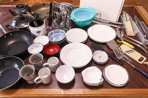 全棟共通の調理器具・食器類（10〜15名分）